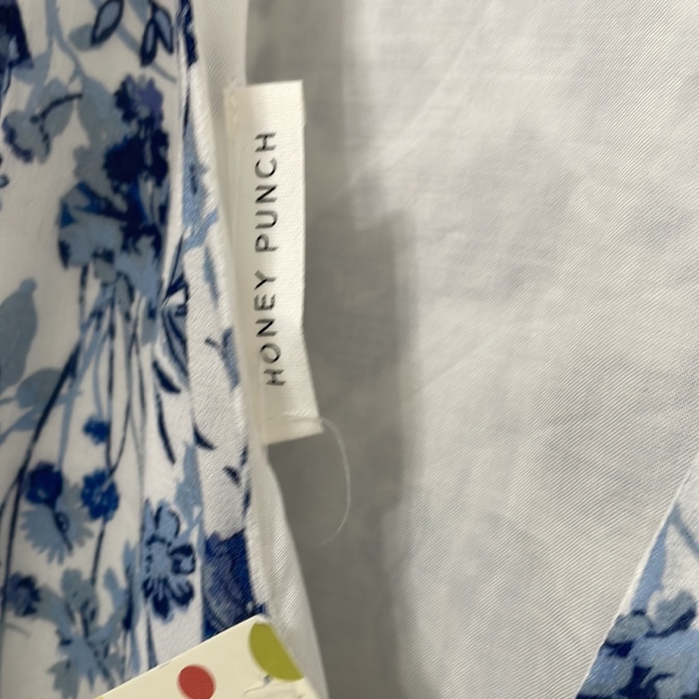 Honey punch, size small, blue floral, deep vneck back, lined - Picture 4 of 6